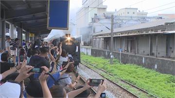 蒸汽火車之王就是它！  富岡鐵道藝術節開跑 鐵道迷卡位搶拍