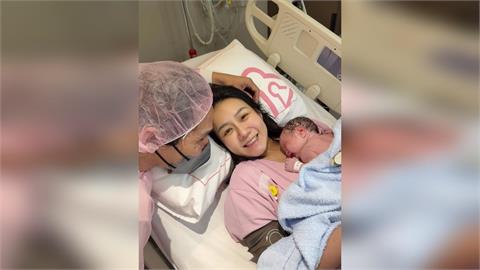 李又汝迎來愛女「小藍莓」報到！第一胎自然產8.5小時超神速