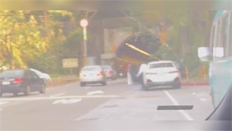 最新/黨內互打!應曉薇爆料「鍾小平參加公祭違規停車」 諷「官威太大了吧」