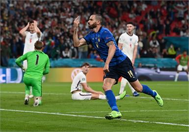 足球／PK大戰擊敗英格蘭　義大利睽違53年歐國盃奪冠