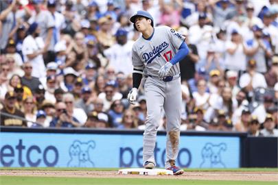 MLB(影)／大谷翔平三壘安打結果被踩到跳腳！道奇教士三連戰拿下2勝1敗