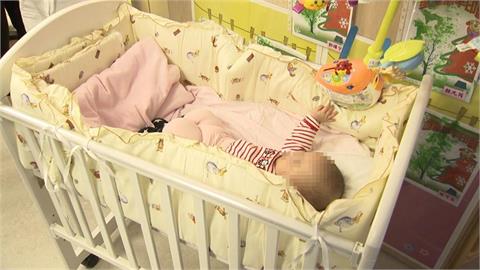 美新手媽掃嬰兒床底見這「生物遺留」…專家：找不到！她崩潰求救