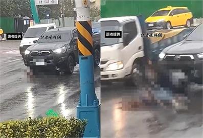 快新聞／新北八里驚傳車禍！行人疑遭撞「整個人被壓在車身下」　駕駛下場慘了