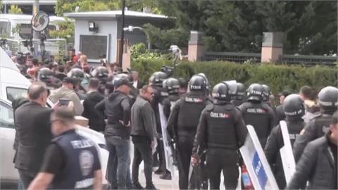 土耳其政局再掀動盪　鎮暴警察突衝進共和人民黨總部