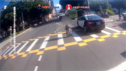 北市警車遭直擊未禮讓行人！　民眾PO網大酸：抓賊先做賊？