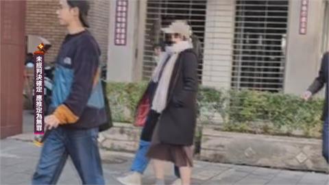 剴剴遭虐死案　涉案陳女挺孕肚首開庭、北院外被嗆「嚴懲失職社工」