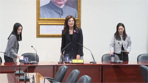 帶勤彭蓁訪美掀議　綠質疑鄭麗文訪美是「中共陰謀」