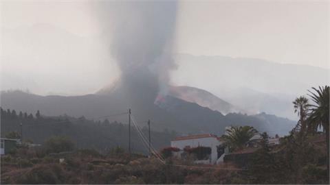 西國火山爆發又地震 岩漿吞教堂懸崖崩塌 