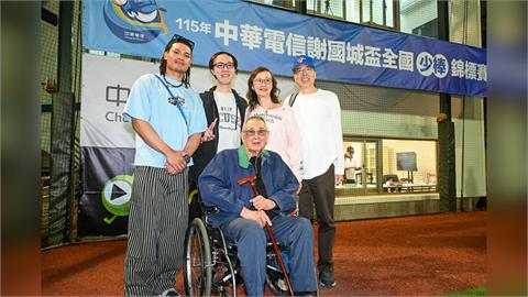 棒球／子弟兵張育成場邊打氣！台東縣紅葉國小謝國城盃少棒奪冠！力拚前進威廉波特
