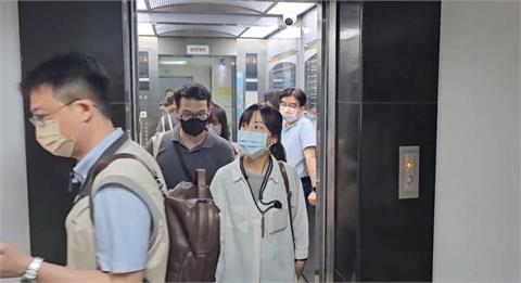 快新聞／台南市政府研考會突遭檢調搜索　疑與首長特支費有關