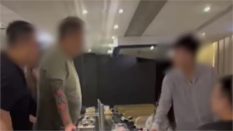 8+9壽司店爆衝突「你看起來就像茶碗蒸」　警方到場刺青男不蹲下場曝光