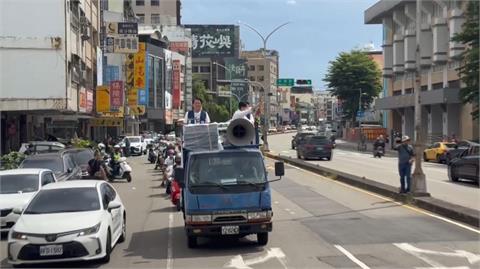 黃國昌助陣羅廷瑋車掃　台中六罷團集結掃街