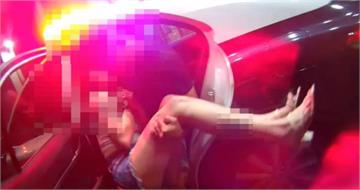 KTV驚魂!女子突昏迷倒地 友人急喊「公主抱救命」衝向警察求助