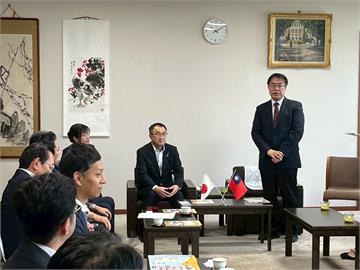 黃偉哲拜會日本宮城縣知事、議長  共盼教育交流傳承友誼