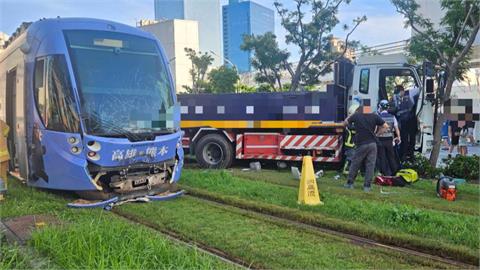 高雄輕軌通車以來最嚴重事故！猛撞闖入軌道貨車7人受傷
