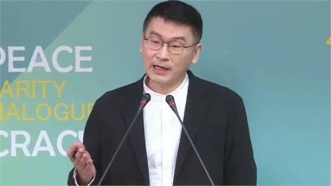 被問是否擔心被列入台獨頑固分子?梁文傑「偷笑3秒」回:我個人並不重要