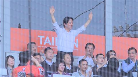 逾2.3萬人！中職亞太主球場開幕戰創紀錄　「獅迷」賴清德現身