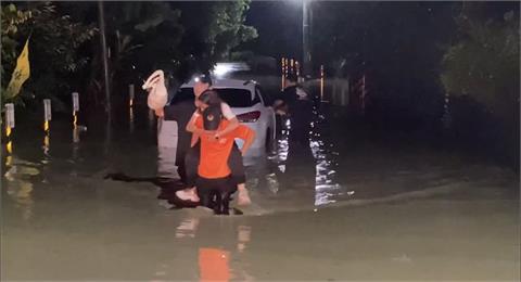 快新聞／台南白河水淹近1公尺  緊急救援、疏散40人