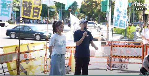 小草被問兩岸開戰喊「義無反顧投誠解放軍」！超尬畫面主持人急壞搶麥：不太對…