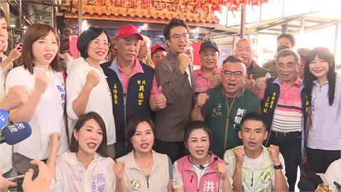 果菜市場拚人氣！主委親牽沈蘇入場　蔣萬安開車進場