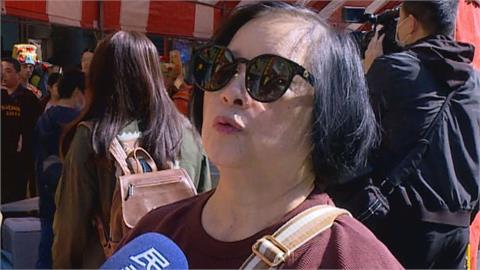炮高鐵搶位牙醫男退追柯P　民眾酸：小草敢做不敢當
