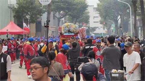 慈悲！北港朝天宮媽祖台南繞境　破例讓腦麻兒鑽轎底