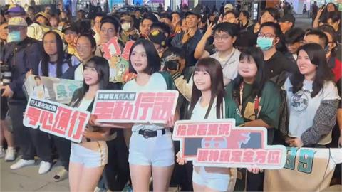 西門町快閃活動結合棒球應援　宣導正確用路行為
