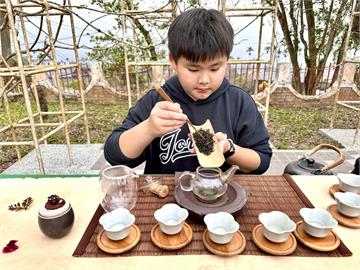 紫得衝一波!嘉義紫藤花季推小小泡茶師體驗、親子彩繪組