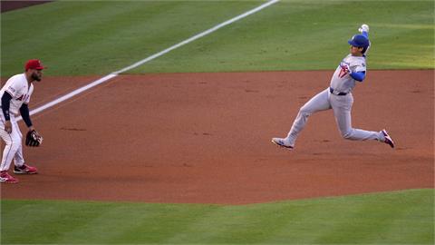 MLB(影)／「打者翔平」首打席大展快腿飆出三壘安打！創百年來新紀錄