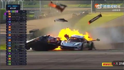 扯！中國賽車爆炸「工作人員一旁看戲」　台賽車教父：即刻退賽