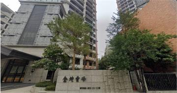 北市大樓驚見「高空清洗無防護」！住戶憂成凶宅　勞檢處急令停工