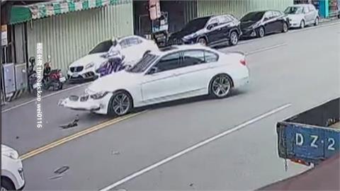 台中轎車衝撞公車！　駕駛肇逃後折返供稱：緊張所致