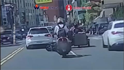 真人版馬力歐賽車？　身障三輪輔助車超車撞騎士逃逸