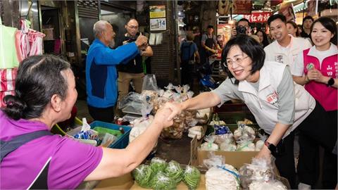 快新聞／民調領先雙位數！蘇巧慧掃街人氣爆棚　預告「室內夜市」催年輕票