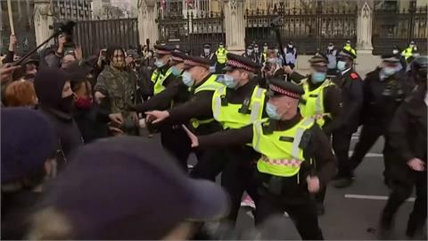英國反警察擴權 防疫期間上街爆衝突