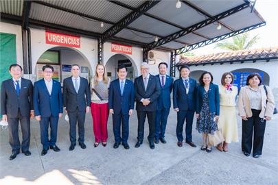 快新聞／視察電巴與公衛合作成果　林佳龍：台巴共創智慧交通、數位醫療新典範