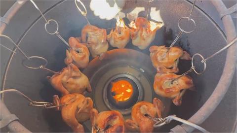 血庫拉警報！台中捐血送烤雞　大批民眾排隊挽袖捐熱血