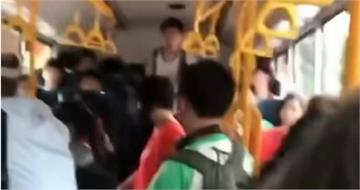 學生搭車沒讓座被婦人罵哭　網友酸：一直唸真有病