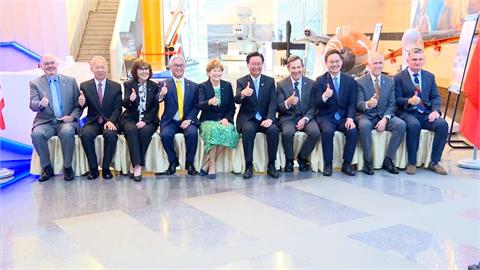 關切軍購案！美跨黨派參議員率團抵台會見賴清德