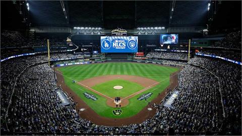MLB(影)／釀酒人迎戰道奇藏勝利密碼！主場開屋頂勝率近7成　國聯冠軍戰拚開紅盤