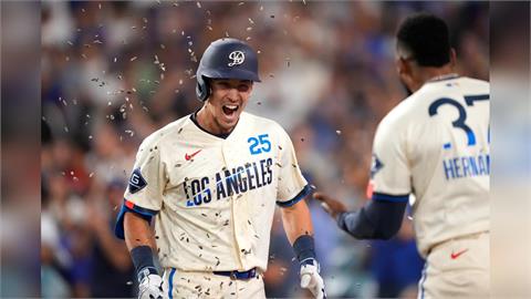 MLB(影)／沒有大谷翔平也沒問題！艾德曼三分砲加五星級美技成道奇致勝功臣