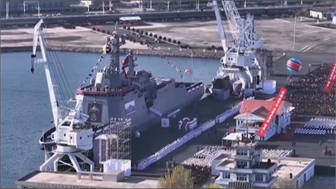 金正恩攜愛女視察「崔賢號」試射　當場指示：加快海軍核武化