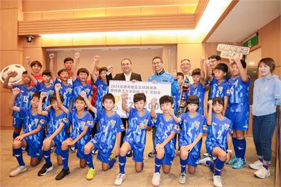 厲害！蘆洲國小男足隊勇奪第4座全國冠軍　新北市府贈發20萬