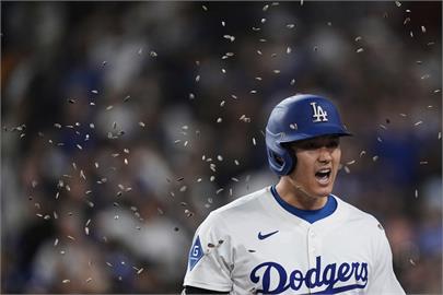 MLB(影)／大聯盟IG發投手「魚躍飛撲觸殺美技」　網卻留：我還沒看夠大谷