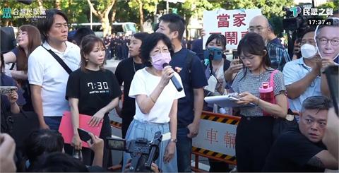 陳佩琪控司法正義用人命換！現身突悲喊「這句」小草嚇傻阻止：不要