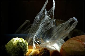 「塑膠袋之亂」有解了　經濟部出手補貨12.5億個本週上架