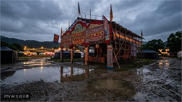 印度加爾各答宗教節慶爆發踩踏　暴雨釀推擠至少17死