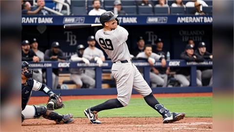 MLB(影) ／壽星發威！洋基隊長「法官」第三次生日開轟寫下紀錄