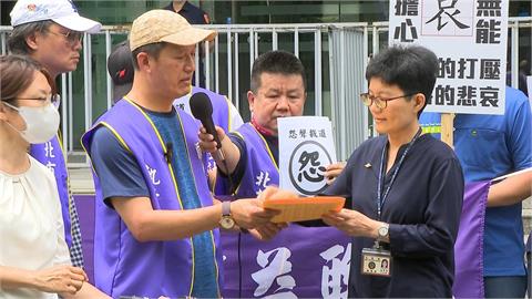 快新聞／三峽重大車禍「上午汽車團體才包圍交通部」　他怒：不想負責的黑色幽默