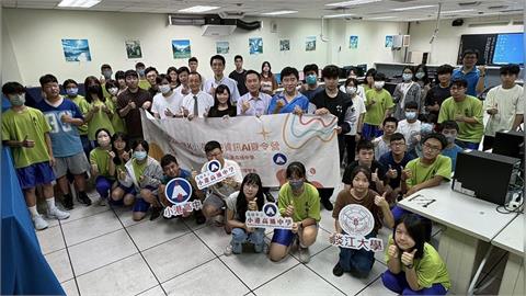 【淡江傳真】淡江大學攜手小港高中舉辦AI營 高一新生搶先體驗生成式AI魅力